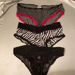 Black trio panties